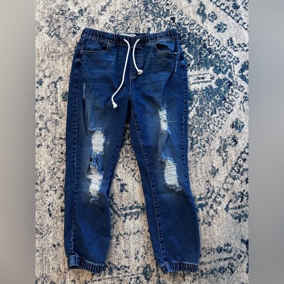 Celebrity Pink Women’s Denim Jogger Jeans - Picture 1 of 4